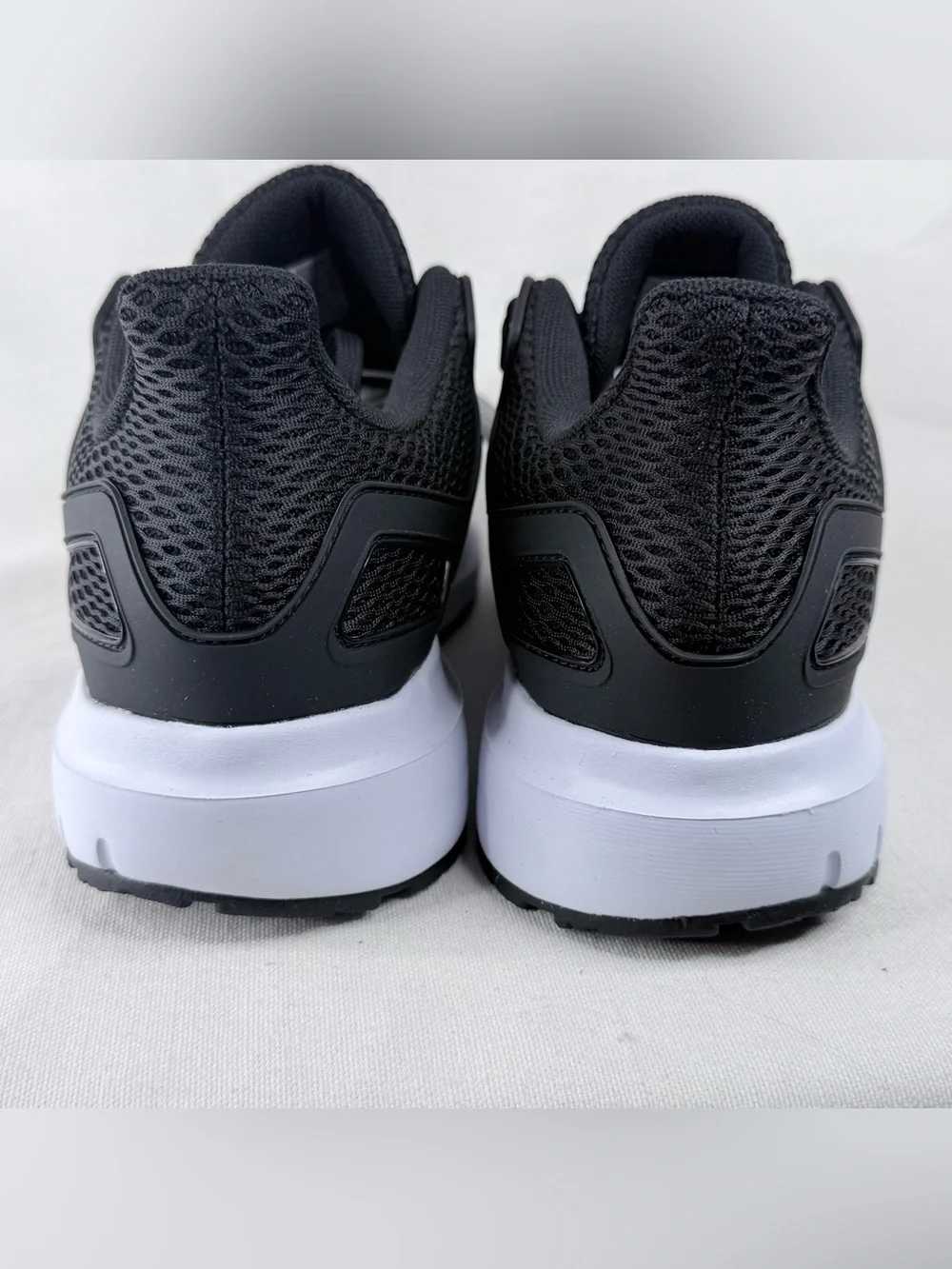 Adidas Ultimashow Men's 10.5 Black Athletic Running Shoes
